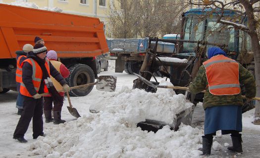 Петербуржцы не верят в способность коммунальщиков Смольного организовать качественную снегоуборку