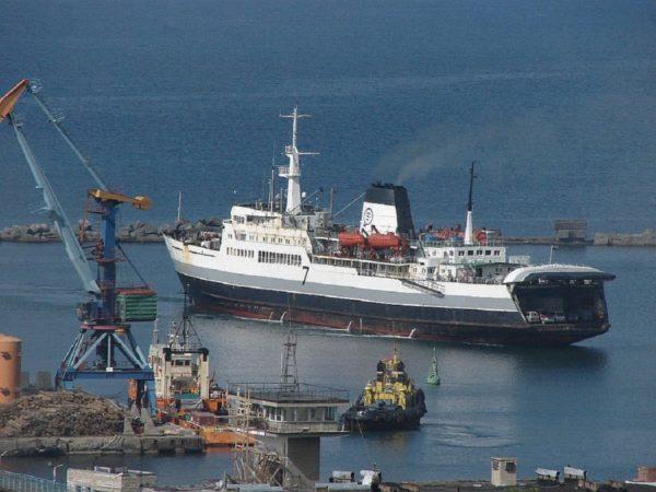 Руководство порта на Сахалине парализовало доставку товаров