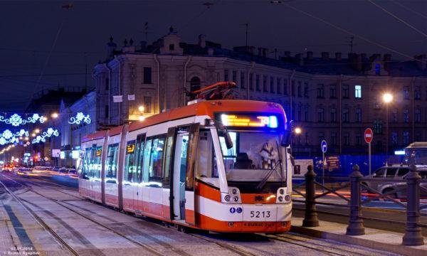 Трамвай без кондуктора в Петербурге. «Зайцы» или ответственные горожане?