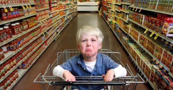 Ржевских дошкольников водят на экскурсию в супермаркет