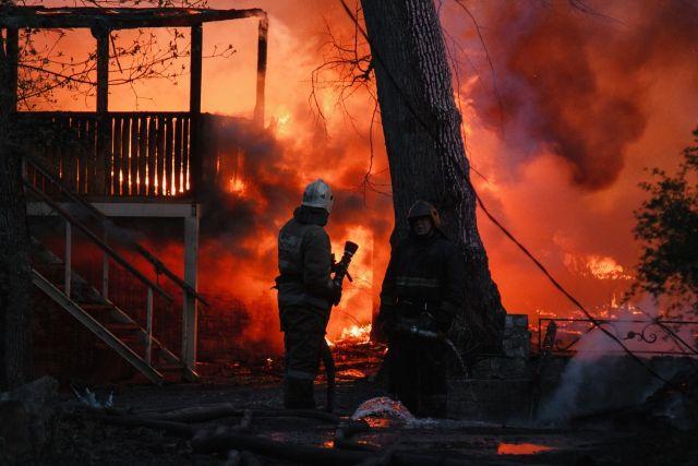 В возникновении пожара в Ленинградской области обвинили инспектора ПДН