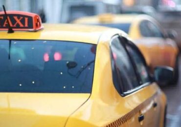 Петербуржцы заплатят за принудительное перекрашивание такси