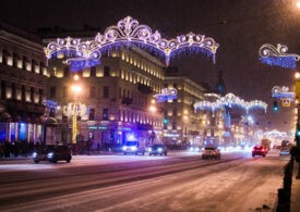 Среда в Петербурге началась с аварий на дорогах, не расчищенных от наледи и снега