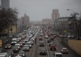 Московским водителям приходят штрафы за остановки в пробках