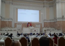 Депутаты ЗакСа предупредили Смольный о "серьезной проверке" в связи с провалом мусорной реформы