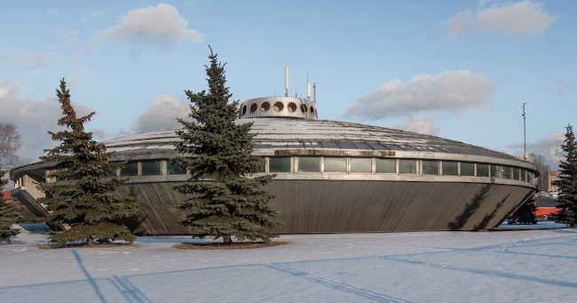 В Москве начался снос «Летающей тарелки» – уходит эпоха бывшего музея автозавода АЗЛК