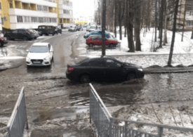 Устаревшие ливневки привели к потопу на улицах Петербурга