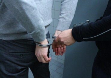 Суд рассмотрит дело о похищении взрослого сына петербурженкой