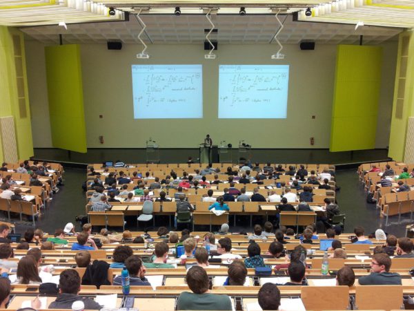 В Россию может вернуться пятилетнее высшее образование