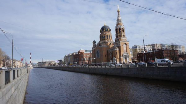 Туристы вернулись в Петербург: иностранцев вытеснили россияне