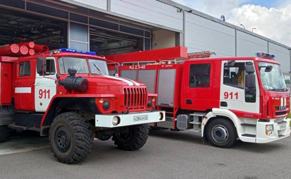 Аварию с перевернувшейся пожарной машиной в Санкт-Петербурге прокомментировал эксперт Сергей Лашуков