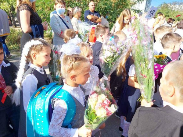 Петербуржцы не доверяют обещаниям Беглова открыть 100 классов в новых школах