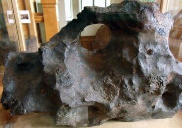 Уральские ученые ищут обломки крупного метеорита, замеченного над Сибирью