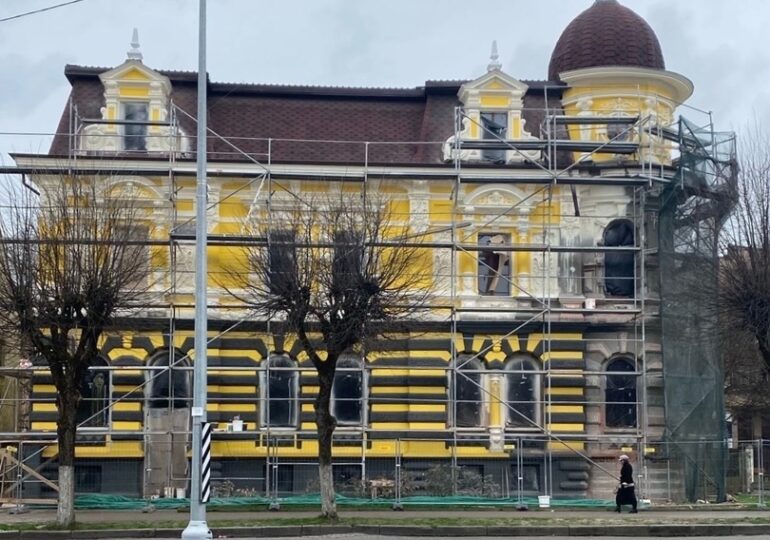 Жители Калининградской области недовольны покраской фасада исторического «Дома Пастора»