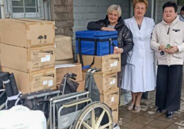 Логистический центр по распределению гуманитарной помощи работает в Донбассе