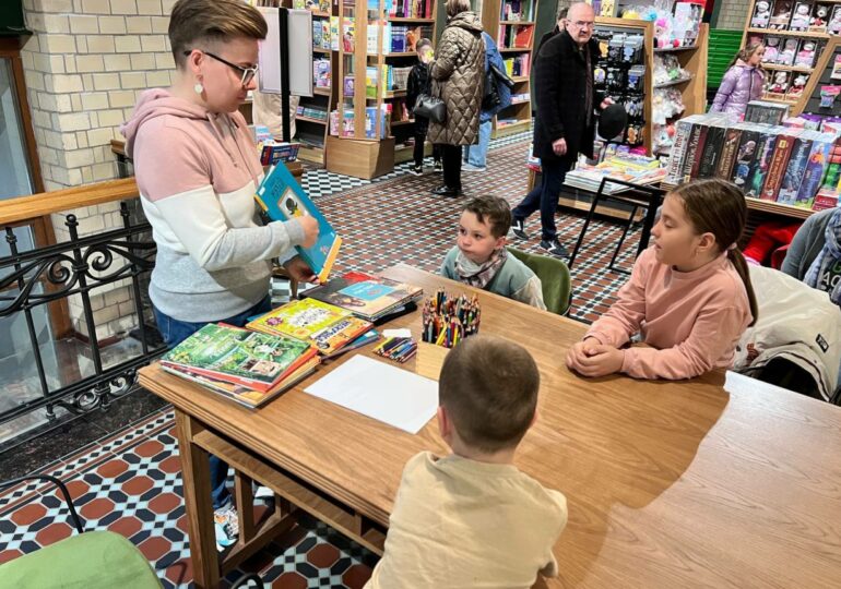 «Дом Книги» в День города Санкт-Петербурга проведёт для детей мастер-класс «Путешествие по Эрмитажу»
