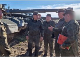 Шойгу проинспектировал вооружение и технику для сил СВО в Ростовской области