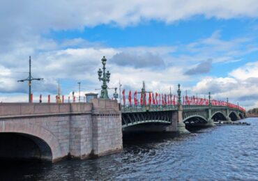 В Петербурге в ночь на 10 мая не разведут мосты над Невой