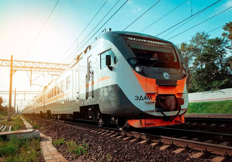 В Москве провели проверку пригородных поездов на готовность к летнему сезону