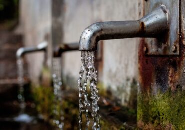 Роспотребнадзор: в Петербурге питьевая вода не соответствует стандартам качества