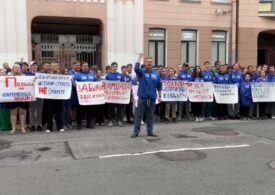 Митинг в Петербурге у генконсульства Польши прошёл с участием сотни горожан