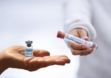 «Конвасэл» - вакцина от коронавируса, которая должна помочь от новых штаммов