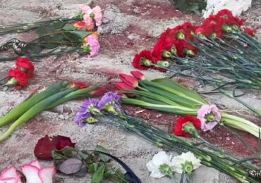 В Белгороде создали стихийный мемориал в память о погибших от атак ВСУ горожанах