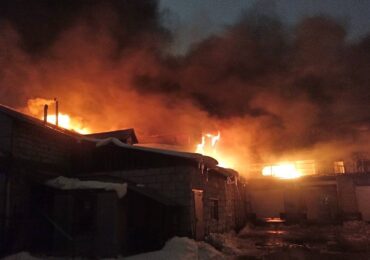 В Пушкино МЧС ликвидировали крупный пожар на территории мясокомбината