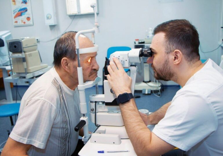 Врачи из Нижневартовска вернули зрение пациенту после года слепоты